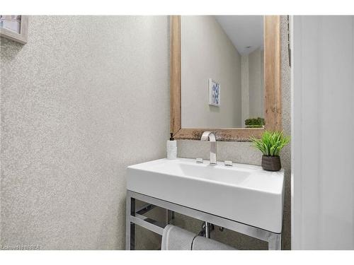 1157 Eagletrace Drive, London, ON - Indoor Photo Showing Bathroom