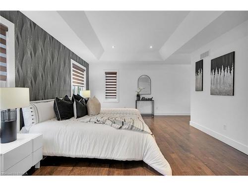 1157 Eagletrace Drive, London, ON - Indoor Photo Showing Bedroom