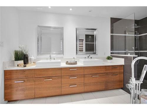 1157 Eagletrace Drive, London, ON - Indoor Photo Showing Bathroom