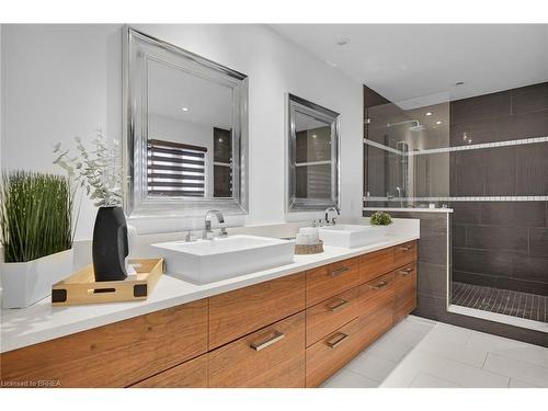 1157 Eagletrace Drive, London, ON - Indoor Photo Showing Bathroom