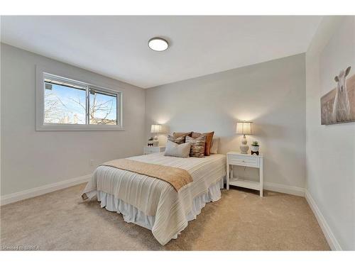 6 Pembroke Avenue, Brantford, ON - Indoor Photo Showing Bedroom