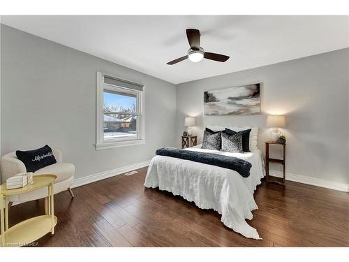 66 Devon Street, Brantford, ON - Indoor Photo Showing Bedroom