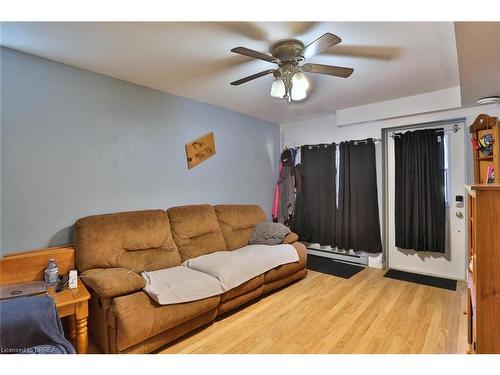 73 Milton Street, New Hamburg, ON - Indoor Photo Showing Living Room