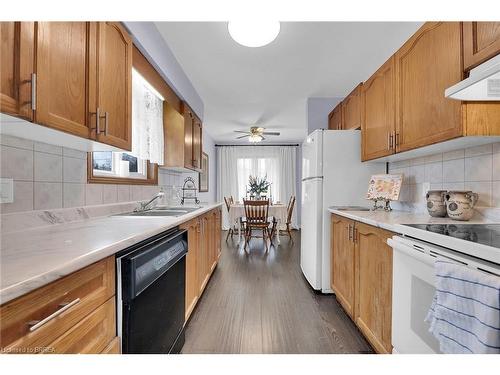 62 St James Street S, Waterford, ON - Indoor Photo Showing Kitchen