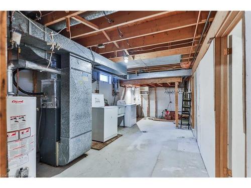 15 Queensbury Drive, Hamilton, ON - Indoor Photo Showing Basement