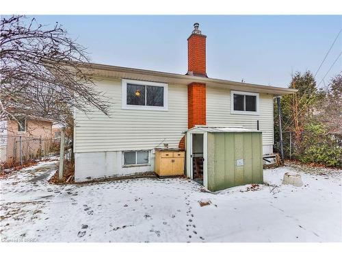 15 Queensbury Drive, Hamilton, ON - Outdoor