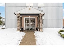 303-100 Breckenridge Drive  Kitchener, ON N2B 2N9