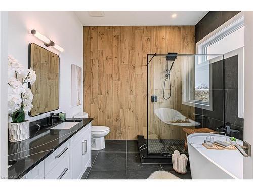 2 Hudson Drive, Brantford, ON - Indoor Photo Showing Bathroom