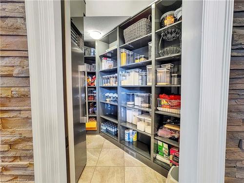 16 Westlake Boulevard, Brantford, ON - Indoor