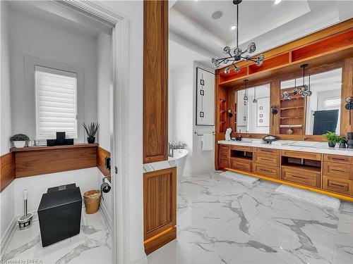 16 Westlake Boulevard, Brantford, ON - Indoor