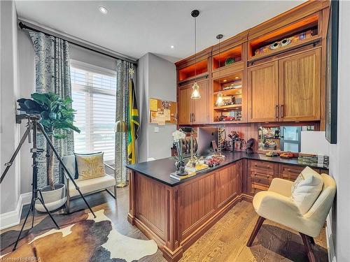 16 Westlake Boulevard, Brantford, ON - Indoor