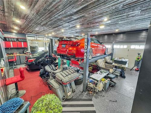 16 Westlake Boulevard, Brantford, ON - Indoor Photo Showing Other Room