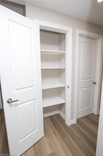 355 Wellington Street, Brantford, ON - Indoor