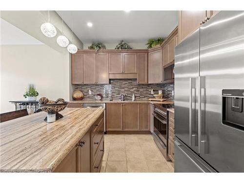67-80 Willow Street, Paris, ON - Indoor Photo Showing Kitchen With Upgraded Kitchen