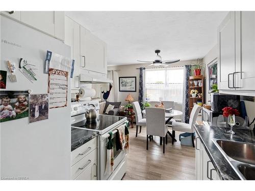 323-485 Thorold Road, Welland, ON - Indoor Photo Showing Kitchen