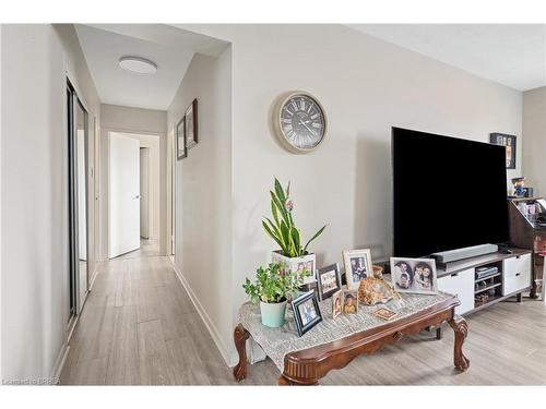 323-485 Thorold Road, Welland, ON - Indoor Photo Showing Other Room