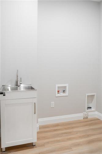 94 Vanrooy Trail, Waterford, ON - Indoor Photo Showing Other Room