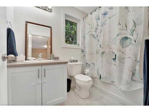 263 Owen Street, Simcoe, ON - Indoor Photo Showing Bathroom