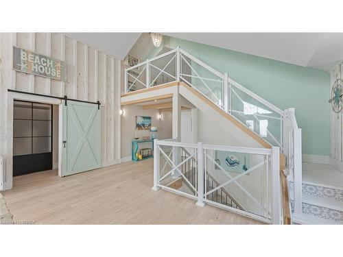 33 Cedar Drive, Turkey Point, ON - Indoor Photo Showing Other Room