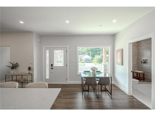 51 Brown Street W, Waterford, ON - Indoor