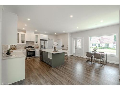 51 Brown Street W, Waterford, ON - Indoor Photo Showing Kitchen With Upgraded Kitchen