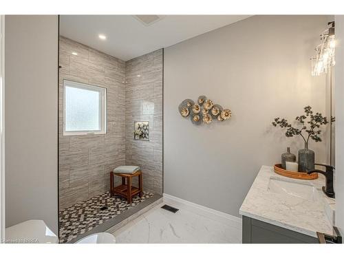 51 Brown Street W, Waterford, ON - Indoor