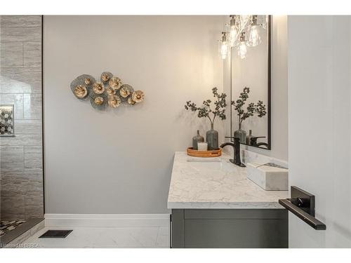 51 Brown Street W, Waterford, ON - Indoor