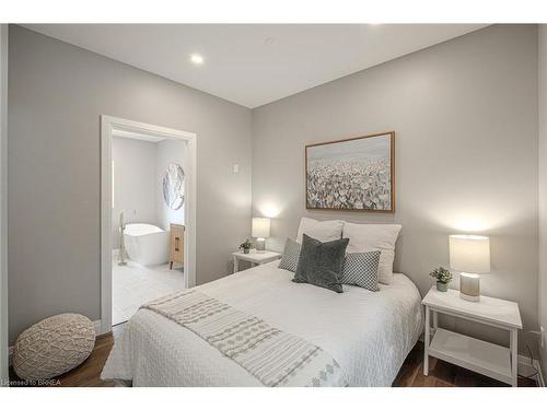 51 Brown Street W, Waterford, ON - Indoor Photo Showing Bedroom