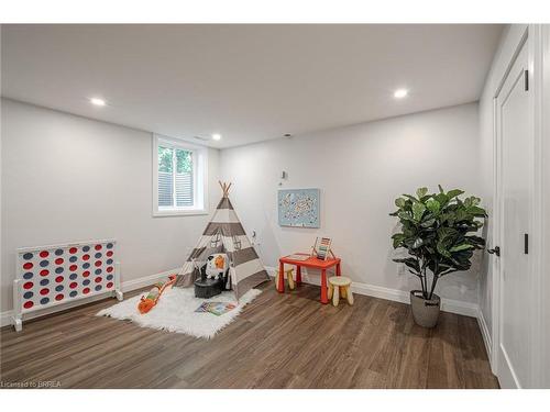 51 Brown Street W, Waterford, ON - Indoor