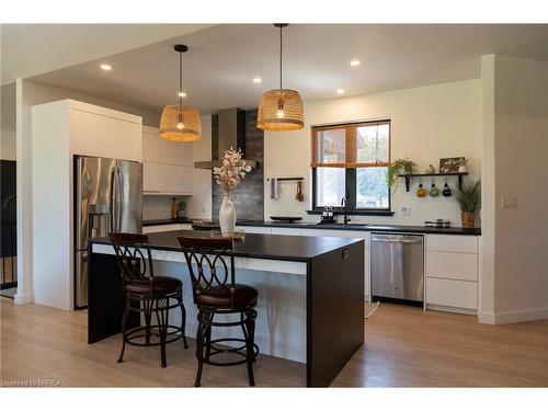 16 Forman Street, Scotland, ON - Indoor Photo Showing Kitchen With Upgraded Kitchen