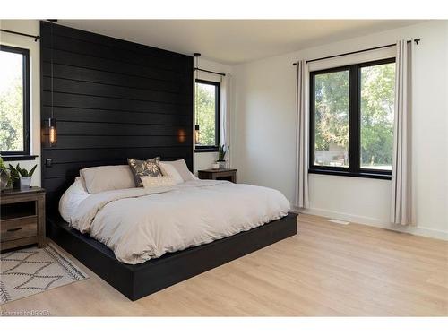16 Forman Street, Scotland, ON - Indoor Photo Showing Bedroom