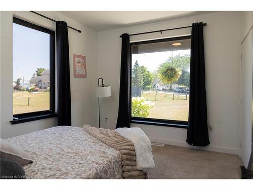16 Forman Street, Scotland, ON - Indoor Photo Showing Bedroom
