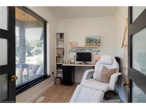 16 Forman Street, Scotland, ON - Indoor Photo Showing Office