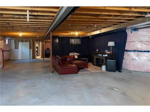 16 Forman Street, Scotland, ON - Indoor