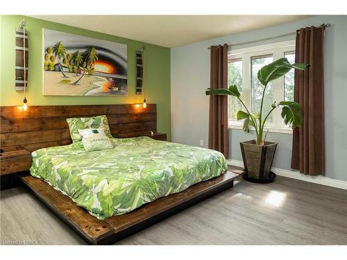 6 Bannister Street, Oakland, ON - Indoor Photo Showing Bedroom