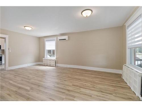179 Grey Street, Brantford, ON - Indoor Photo Showing Other Room