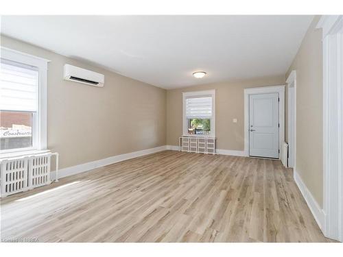 179 Grey Street, Brantford, ON - Indoor Photo Showing Other Room