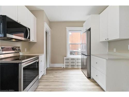 179 Grey Street, Brantford, ON - Indoor Photo Showing Kitchen