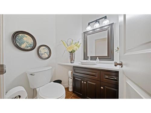 424 Lakeview Drive, Woodstock, ON - Indoor Photo Showing Bathroom