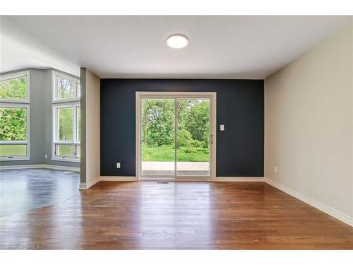 80 Race Street, Paris, ON - Indoor Photo Showing Other Room