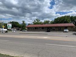 799 Colborne Street E Brantford, ON N3S 3S3