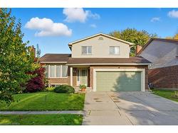 23 Vance Crescent  Waterdown, ON L8B 0B7