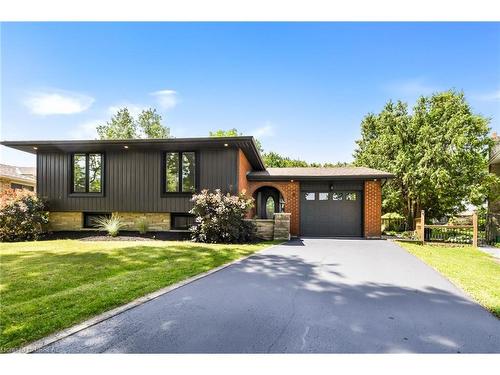 9 Ventnor Court  Brantford, ON N3R 6L8