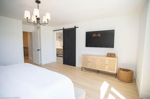 26 Gibbons Street, Waterford, ON - Indoor Photo Showing Bedroom