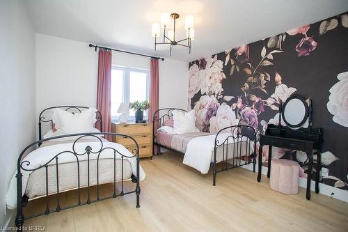 26 Gibbons Street, Waterford, ON - Indoor