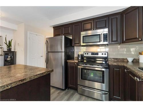 92-20 Mcconkey Crescent, Brantford, ON - Indoor Photo Showing Kitchen
