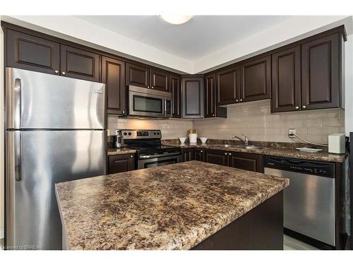 92-20 Mcconkey Crescent, Brantford, ON - Indoor Photo Showing Kitchen With Upgraded Kitchen