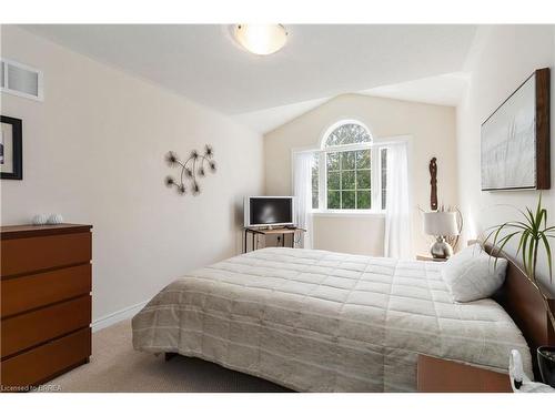 92-20 Mcconkey Crescent, Brantford, ON - Indoor Photo Showing Bedroom