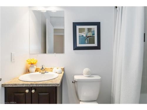 92-20 Mcconkey Crescent, Brantford, ON - Indoor Photo Showing Bathroom