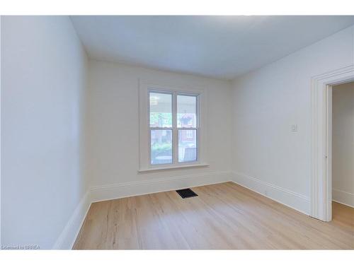 174-176 Darling Street, Brantford, ON 